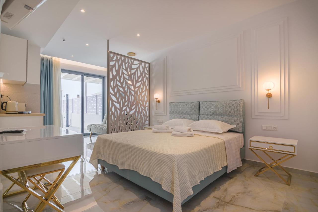 Dionisos Suites Lixouri Exterior foto